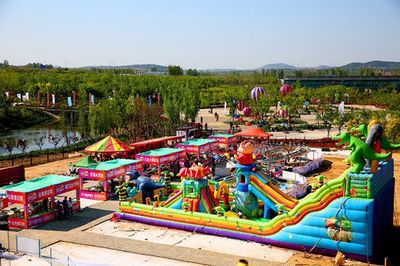 五一假期万人游园，青岛“童梦香村”牡丹怒放成休闲观光热点